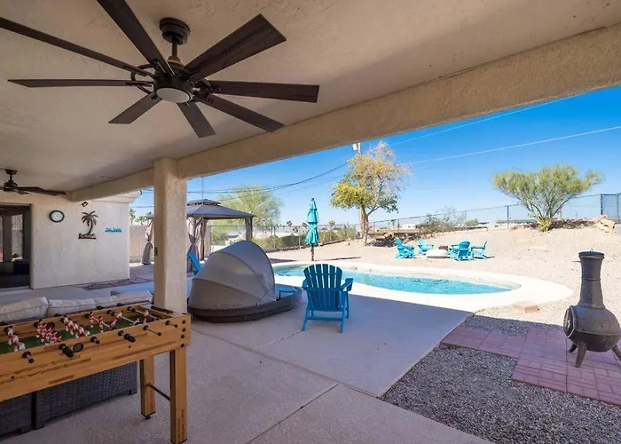 Havasu House 4 Bedroom & 3 Ba W/pool & Hot Tub 4*