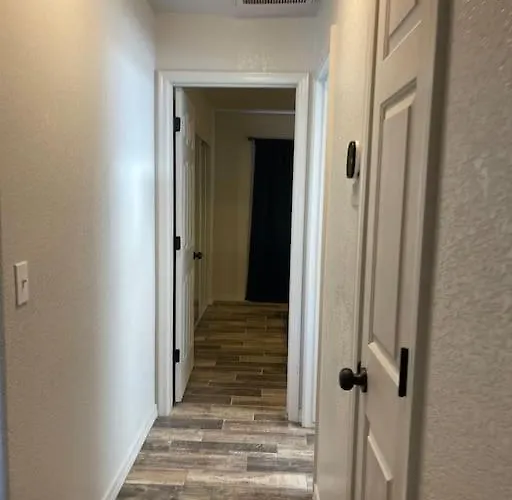 Havasu House 4 Bedroom & 3 Ba W/pool & Hot Tub Hotel Lake Havasu City