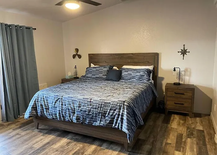 Havasu House 4 Bedroom & 3 Ba W/pool & Hot Tub 4* Lake Havasu City