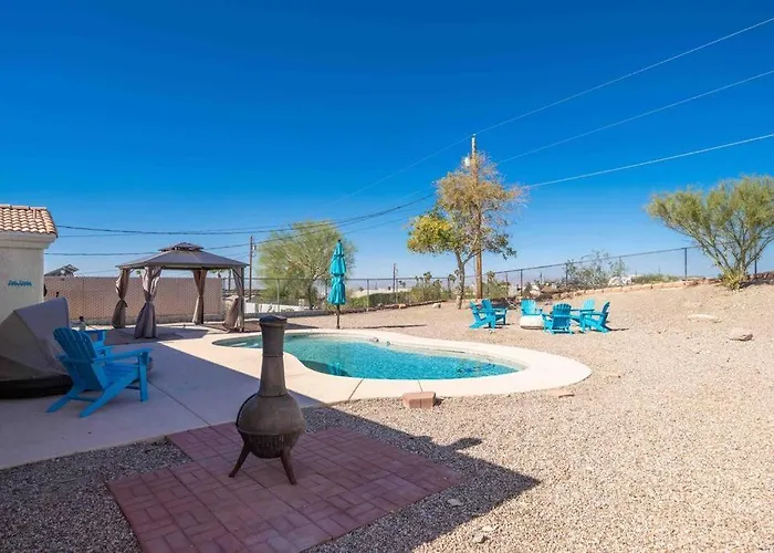 Havasu House 4 Bedroom & 3 Ba W/pool & Hot Tub 4*