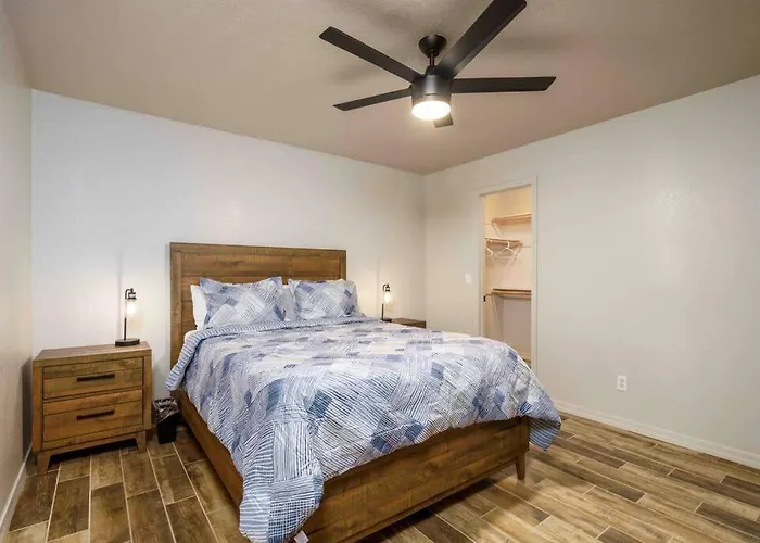 Havasu House 4 Bedroom & 3 Ba W/pool & Hot Tub Hotel Lake Havasu City